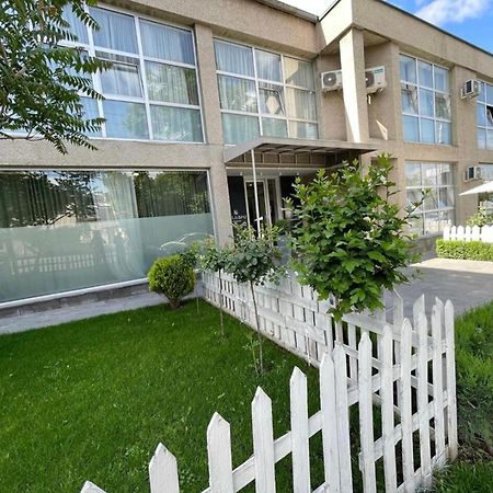 Benefice Hotel Jereván Kültér fotó